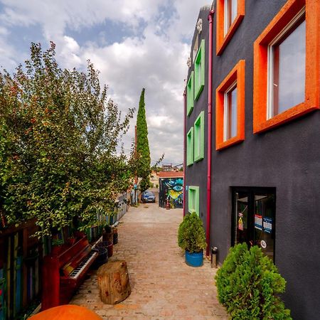 Hotel Tato & Coworking Space Tbilisi ภายนอก รูปภาพ