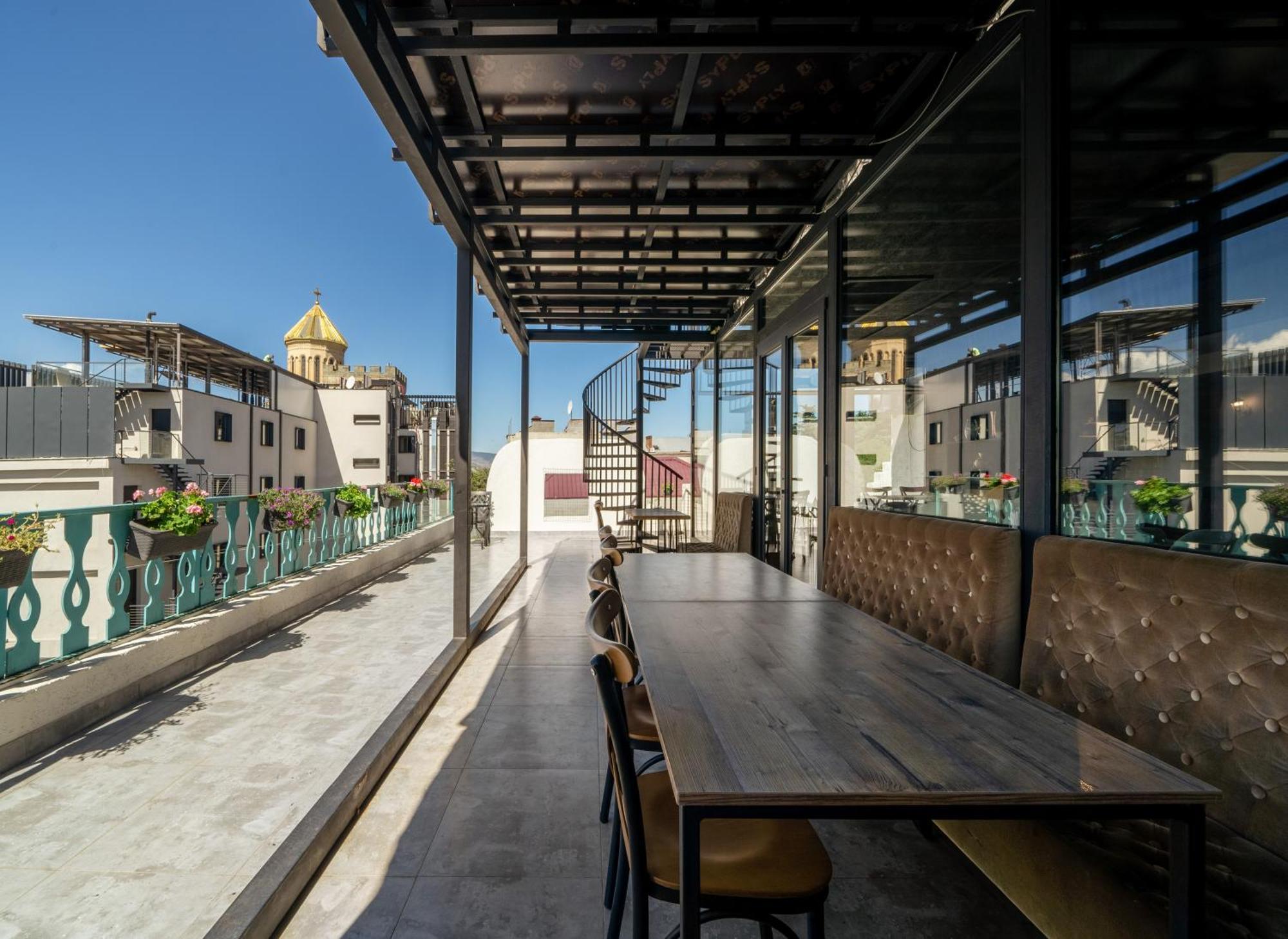 Hotel Tato & Coworking Space Tbilisi ภายนอก รูปภาพ