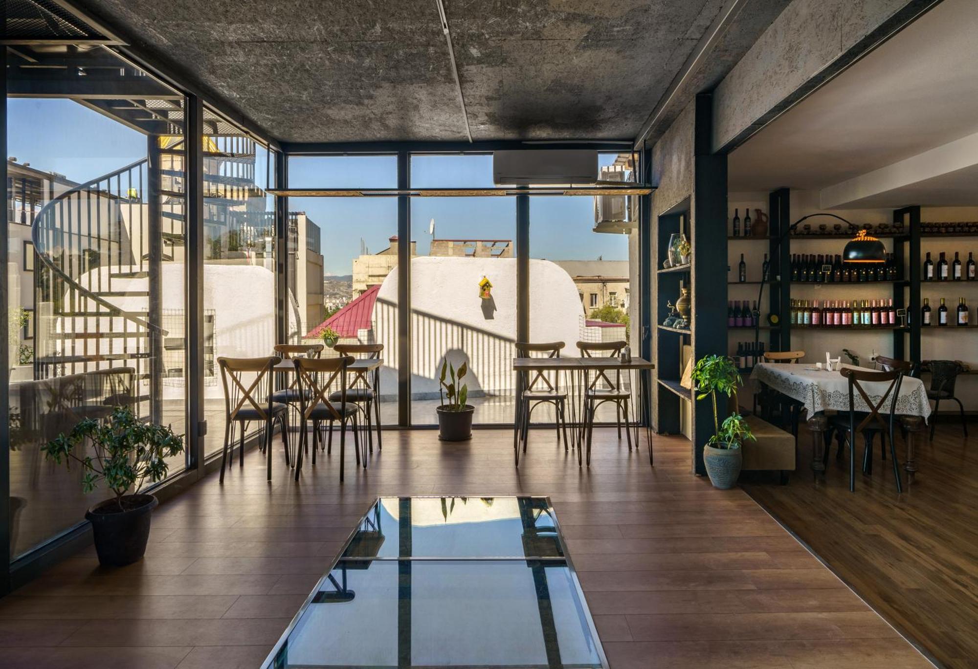 Hotel Tato & Coworking Space Tbilisi ภายนอก รูปภาพ