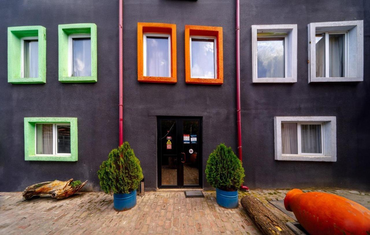 Hotel Tato & Coworking Space Tbilisi ภายนอก รูปภาพ