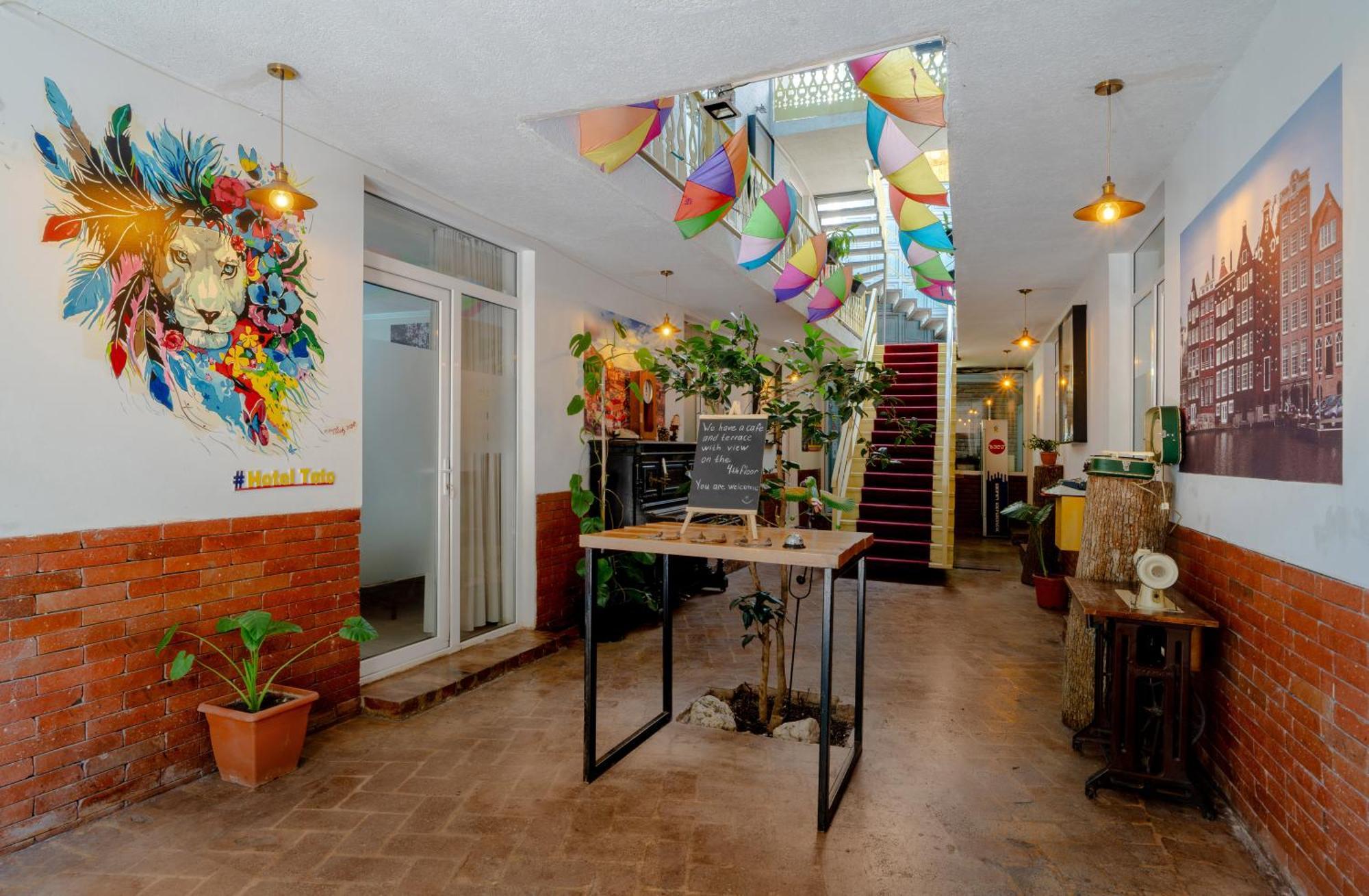 Hotel Tato & Coworking Space Tbilisi ภายนอก รูปภาพ