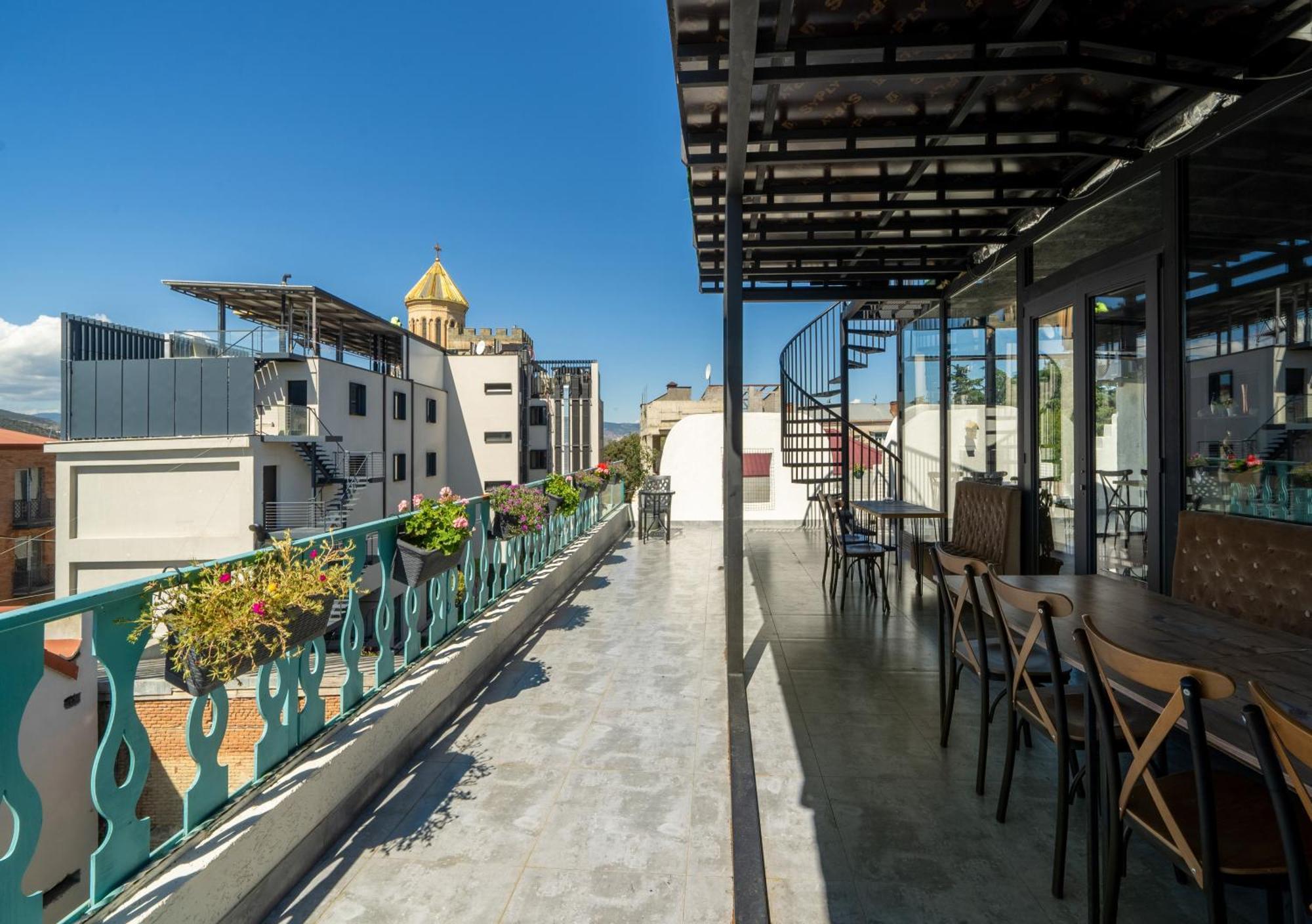 Hotel Tato & Coworking Space Tbilisi ภายนอก รูปภาพ