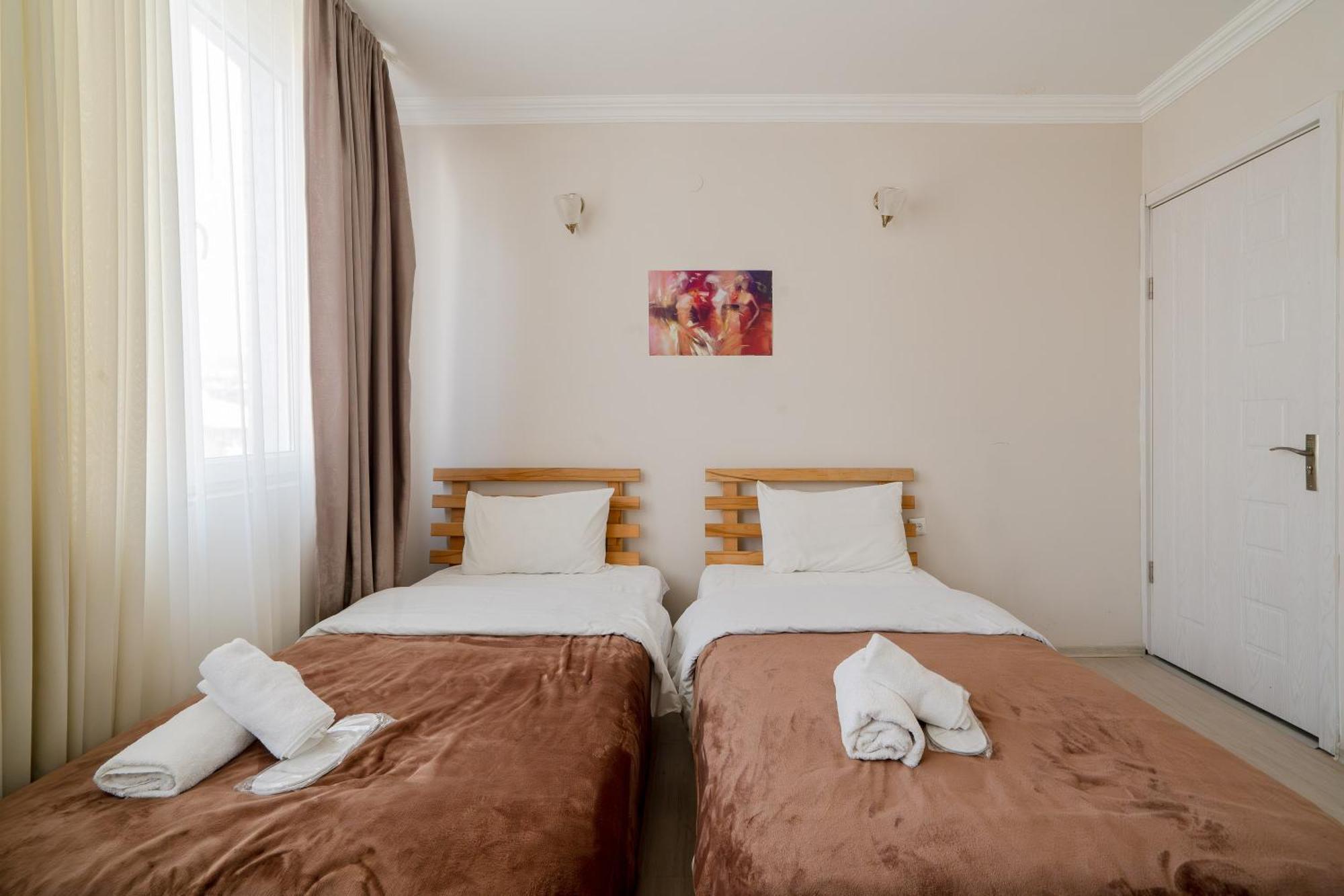 Hotel Tato & Coworking Space Tbilisi ภายนอก รูปภาพ