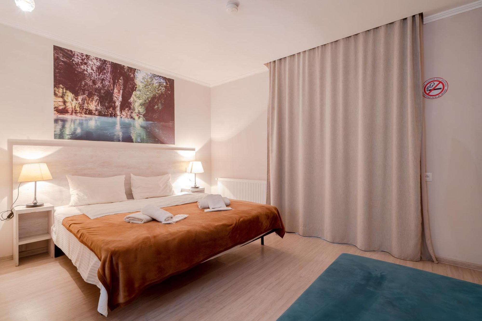 Hotel Tato & Coworking Space Tbilisi ภายนอก รูปภาพ