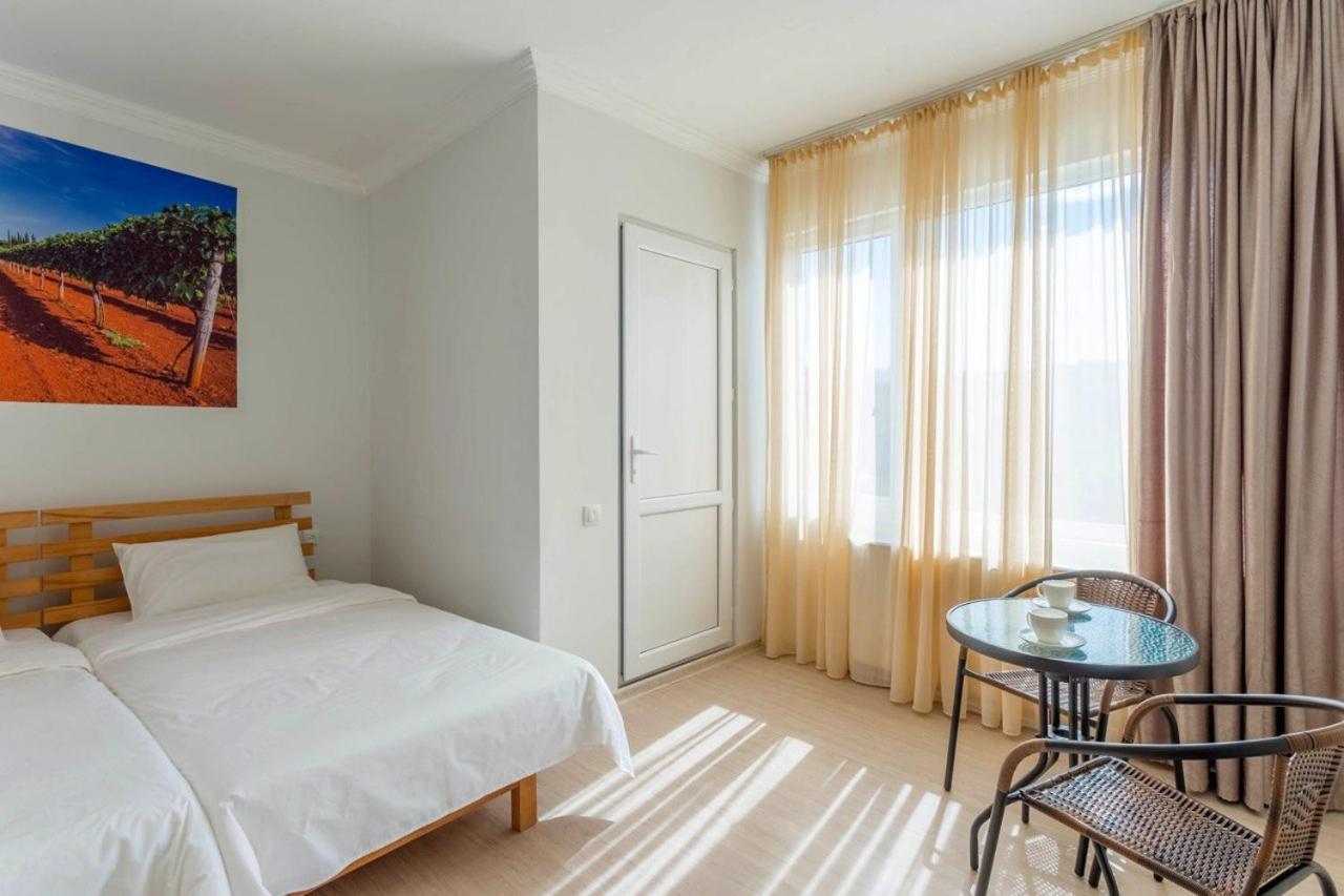 Hotel Tato & Coworking Space Tbilisi ภายนอก รูปภาพ