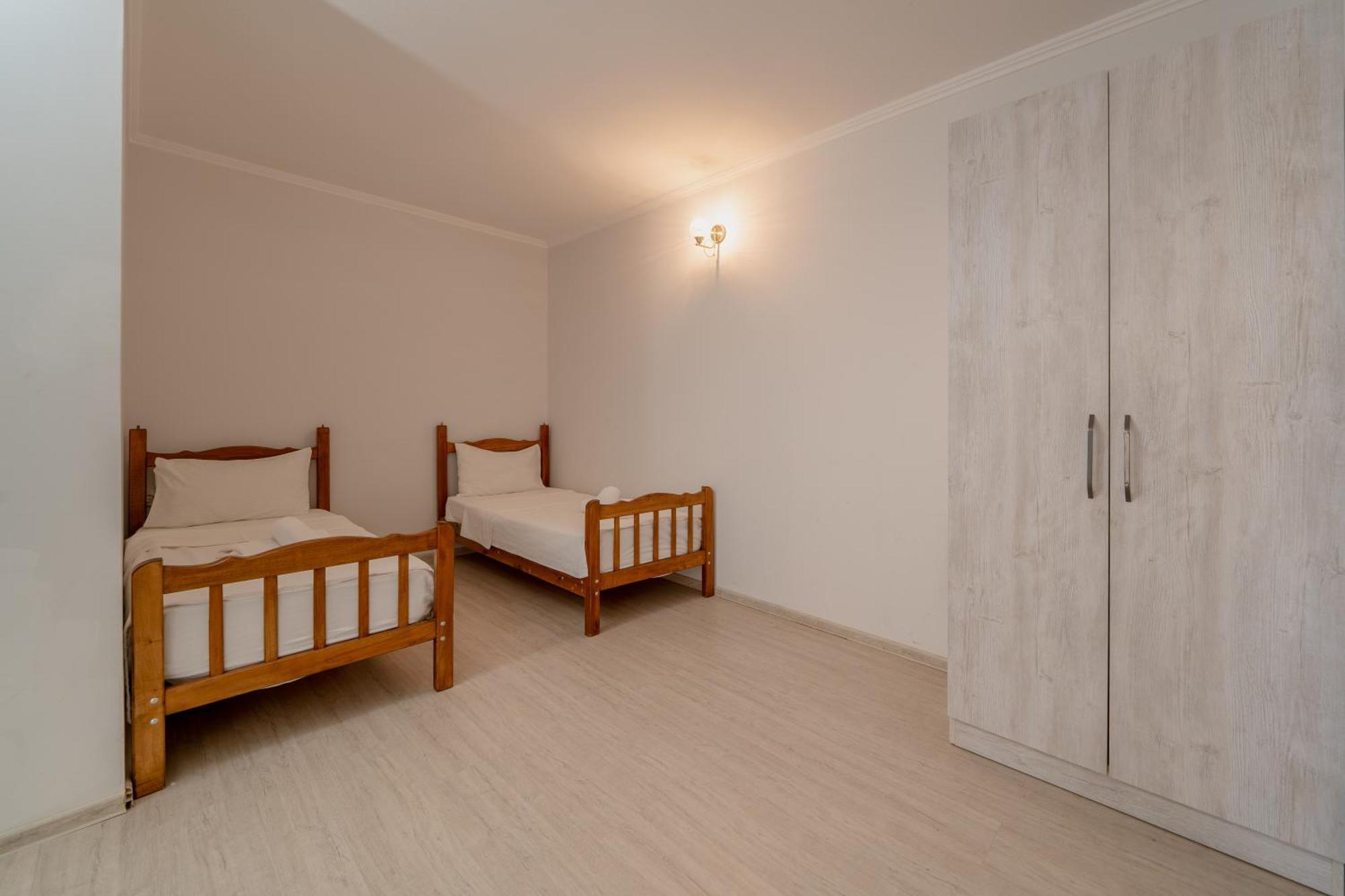 Hotel Tato & Coworking Space Tbilisi ภายนอก รูปภาพ